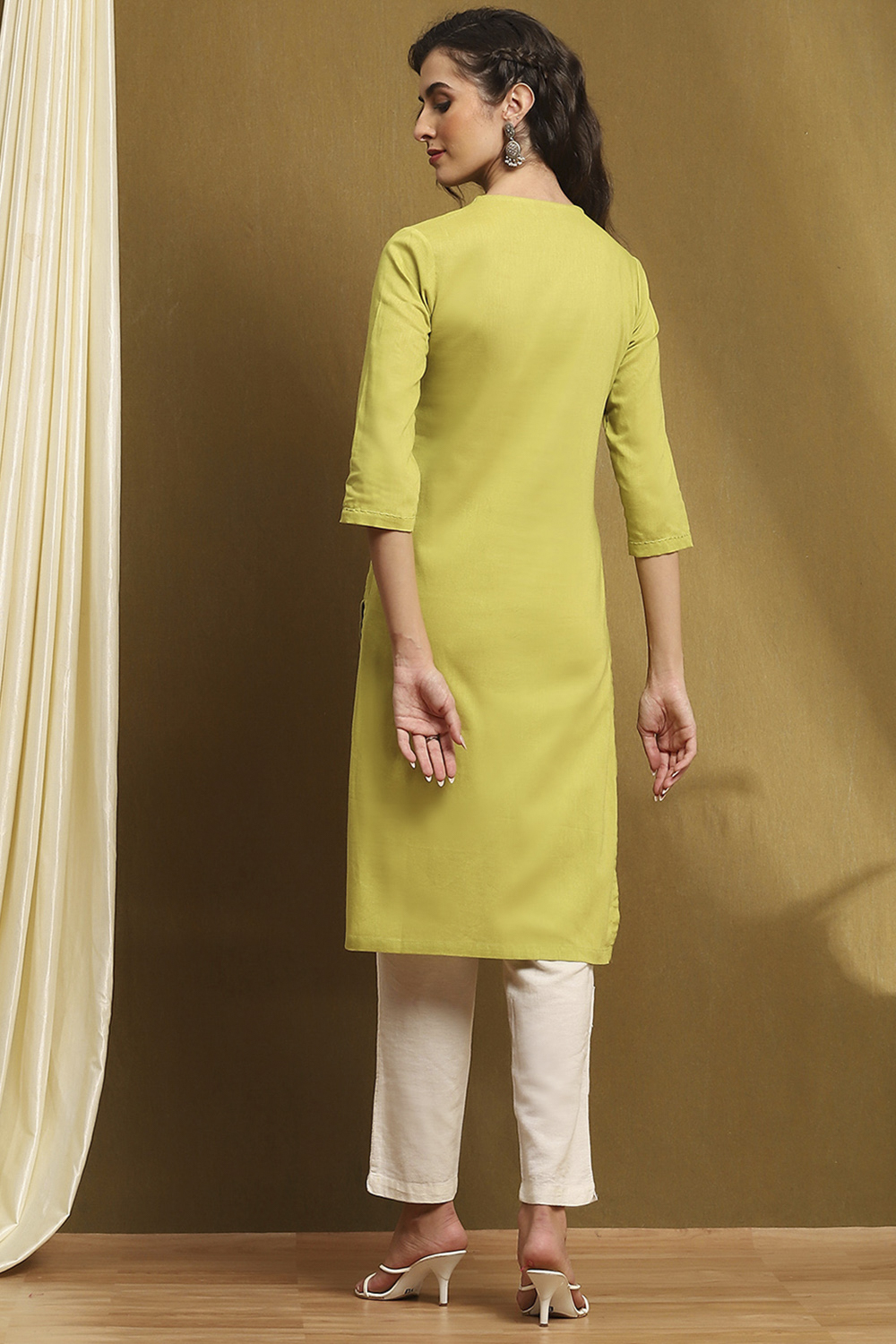 Green Cotton Blend Solid Straight Kurta image number 3