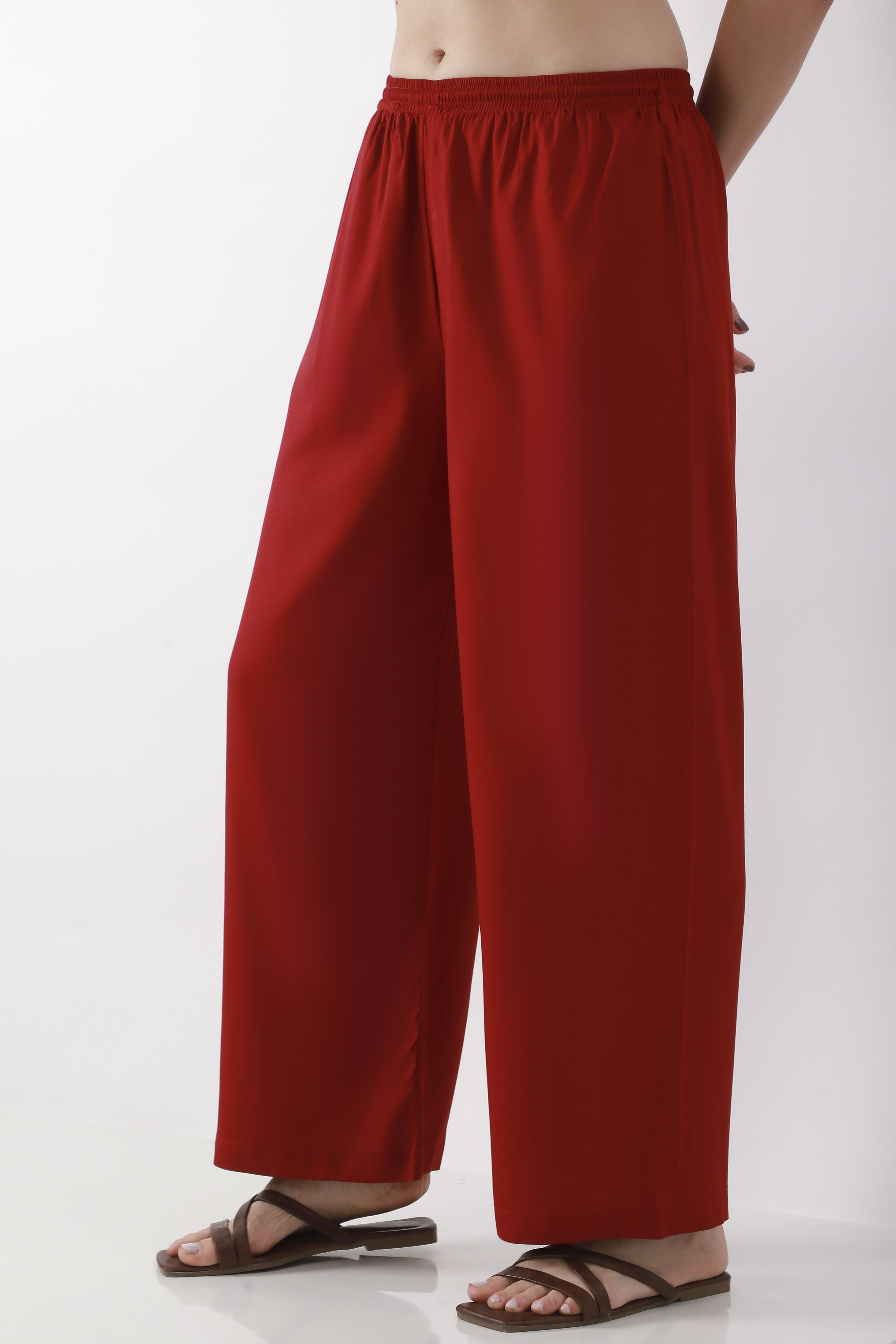 Green Solid Straight Palazzos image number 2