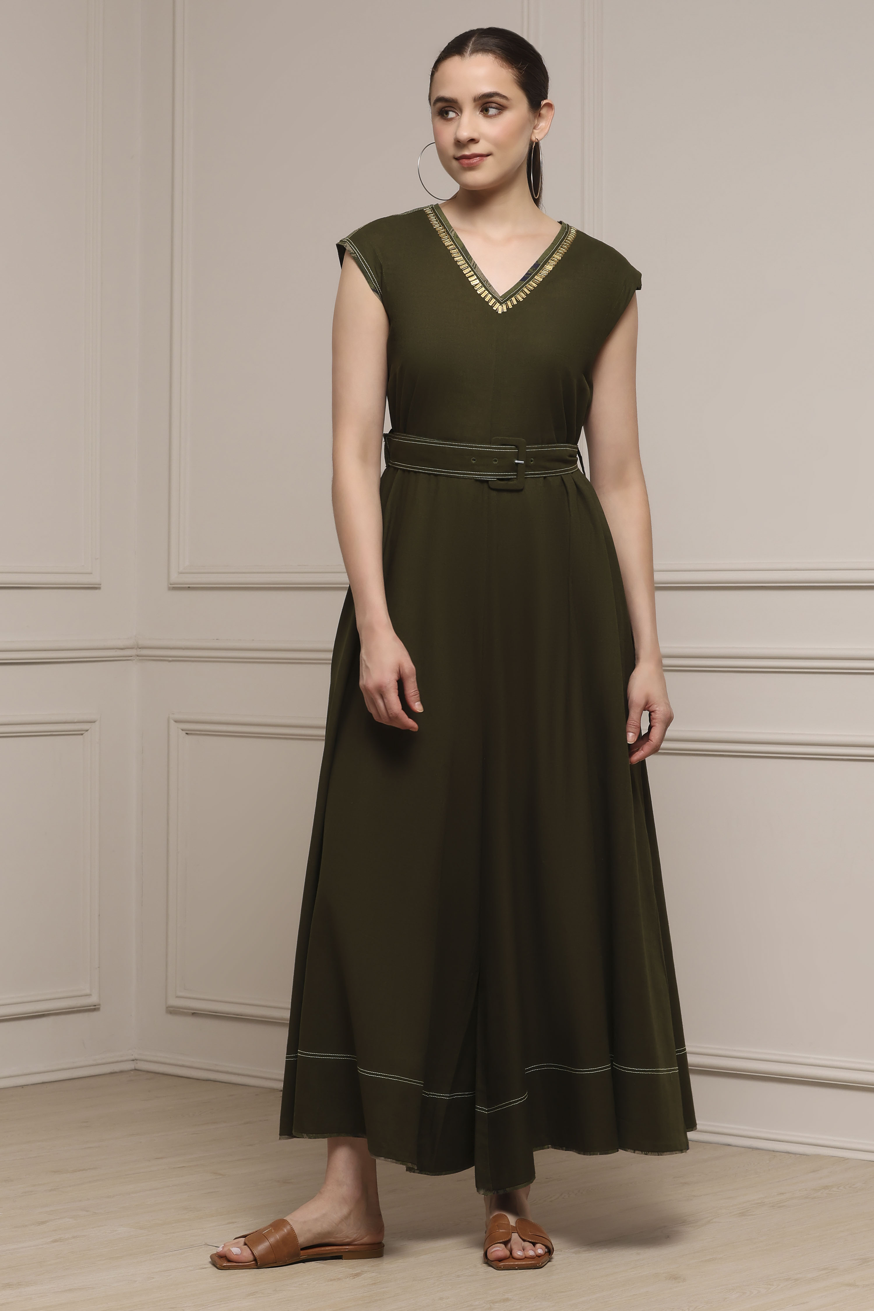 Olive Green Cotton Straight Solid Jumpsuit image number 5