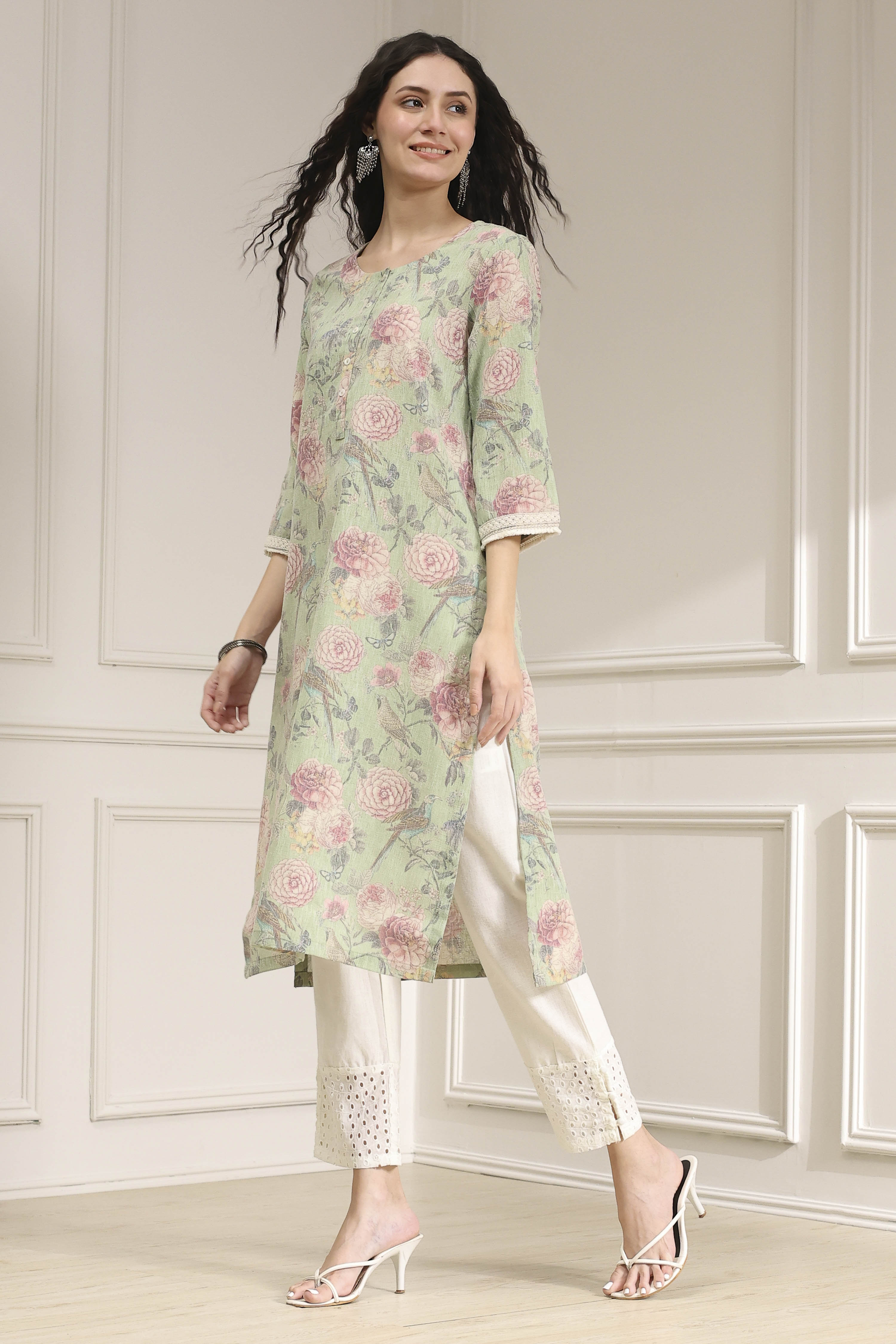 Yellow Cotton Blend Printed Straight Kurta image number 2