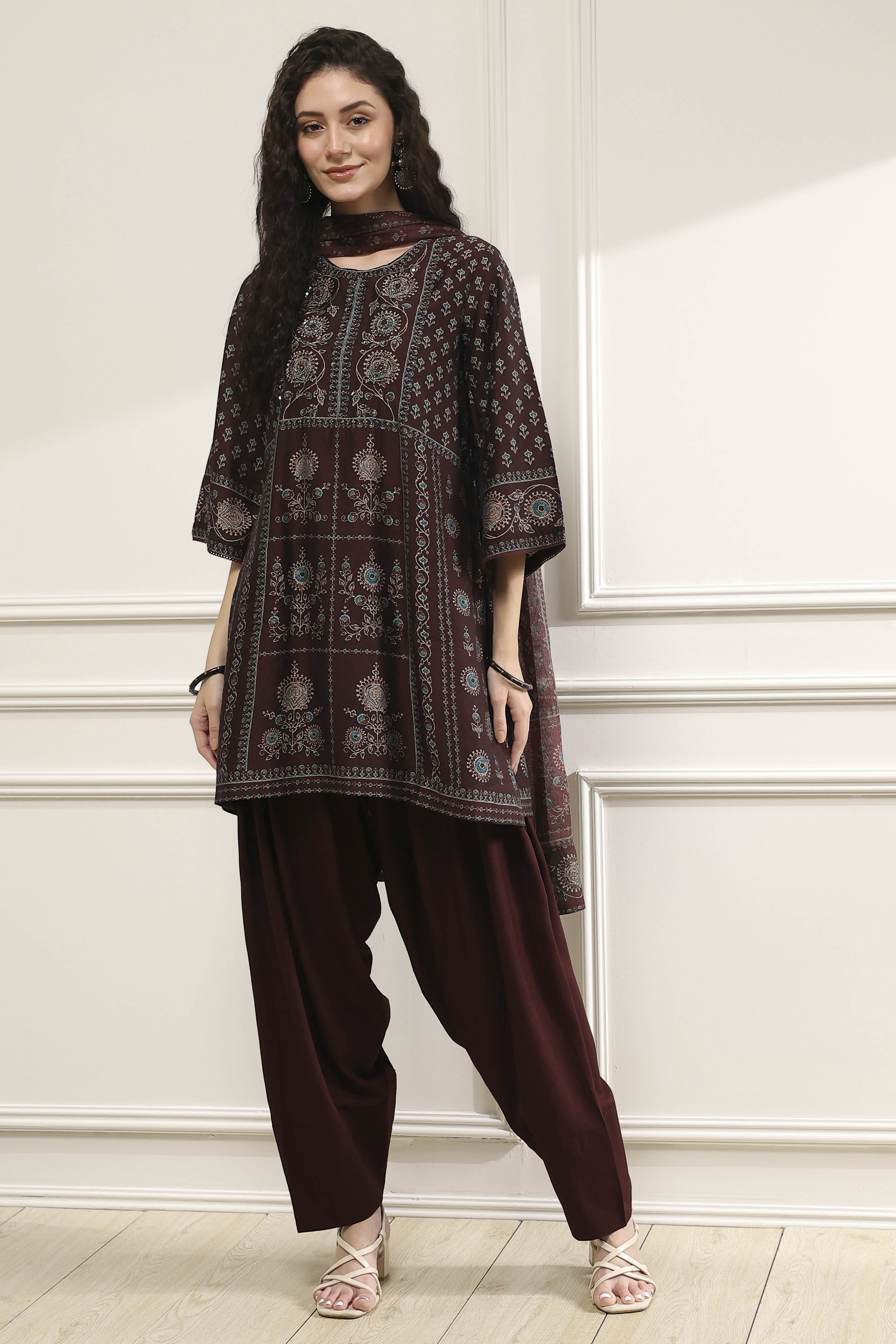 Brown Printed Straight Suit Set image number 3