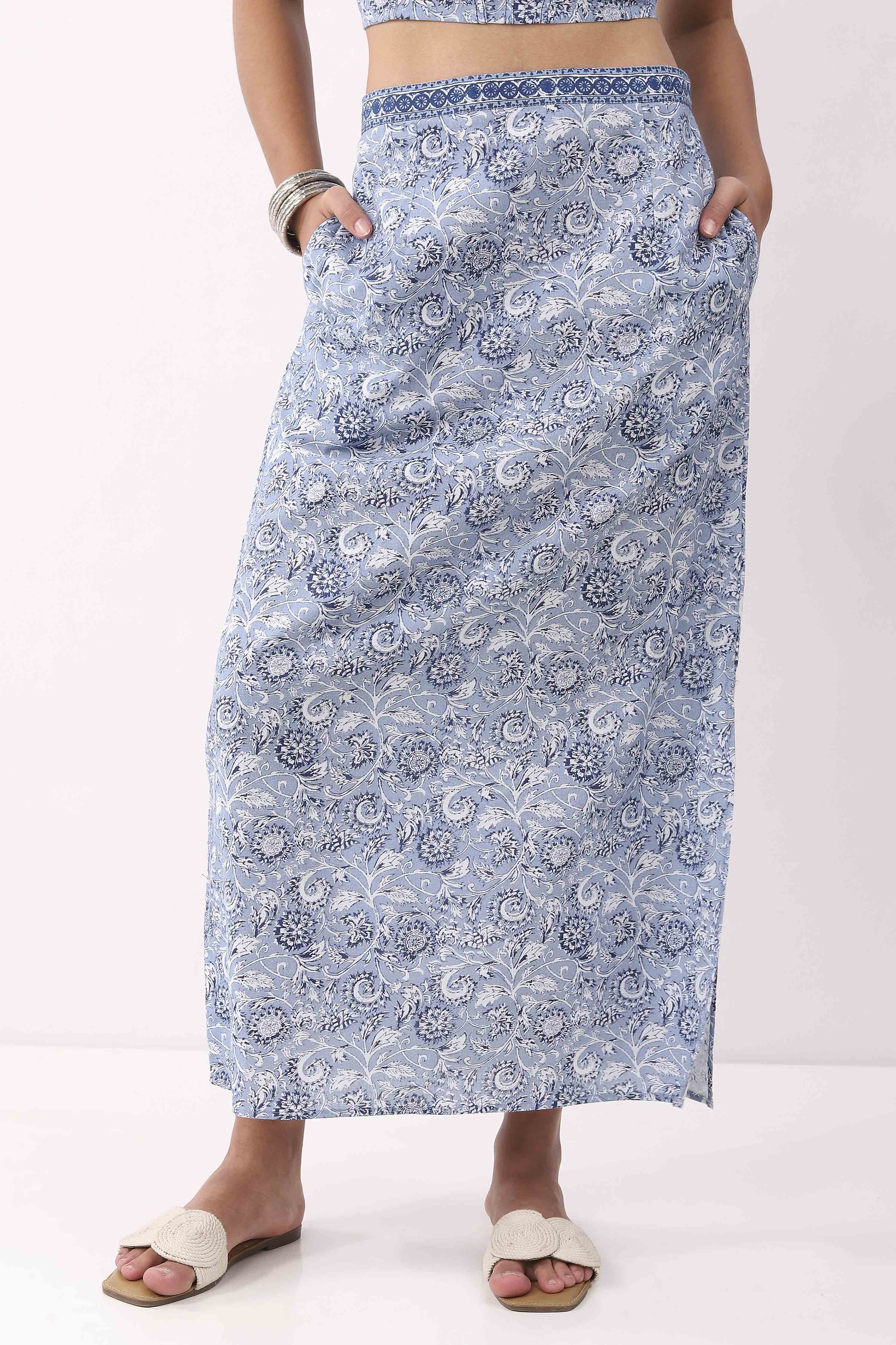 Blue Cotton Floral Side Slit Maxi Skirt image number 4