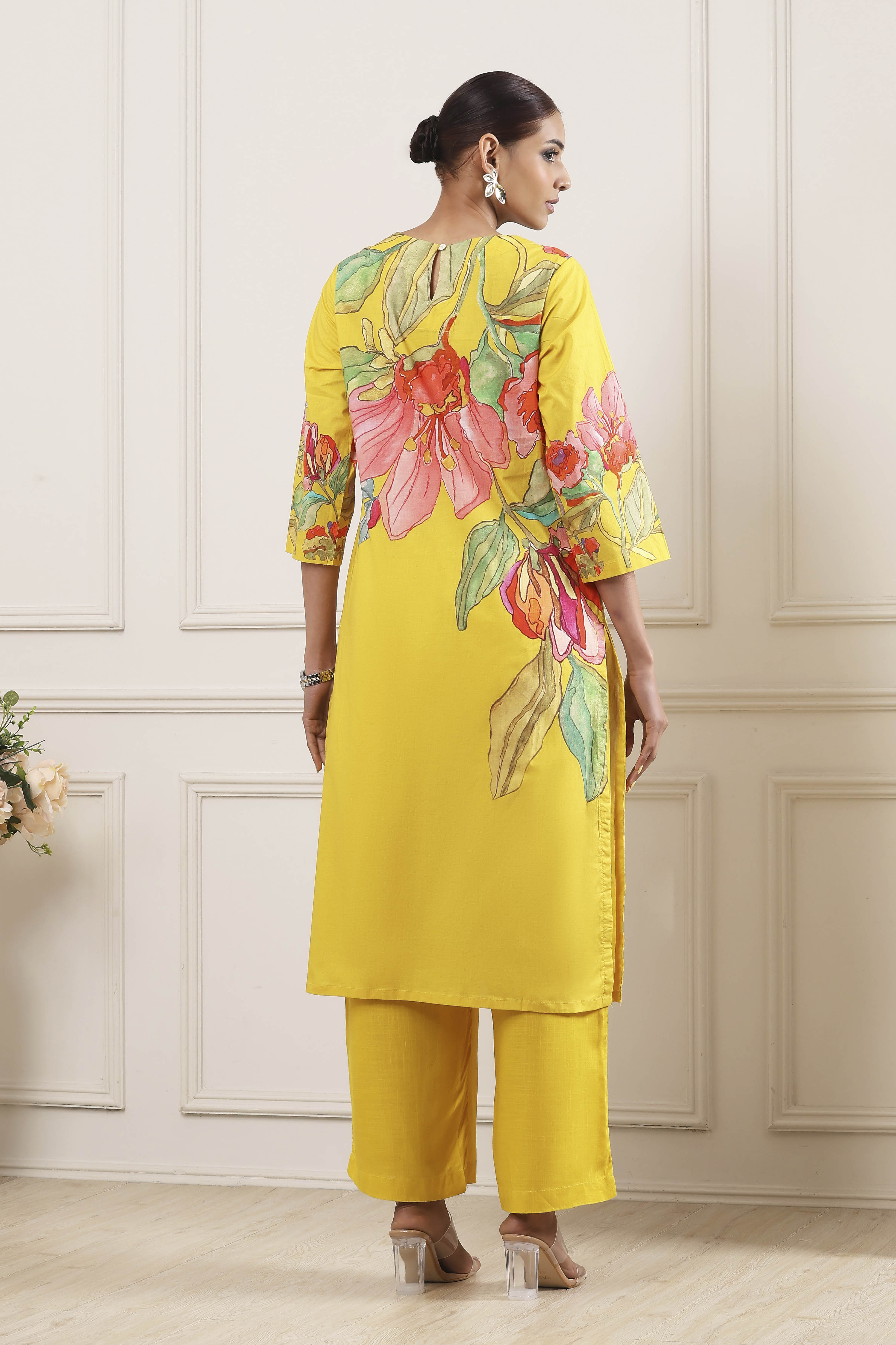 Beige Cotton Floral Printed Straight Kurta Set image number 3